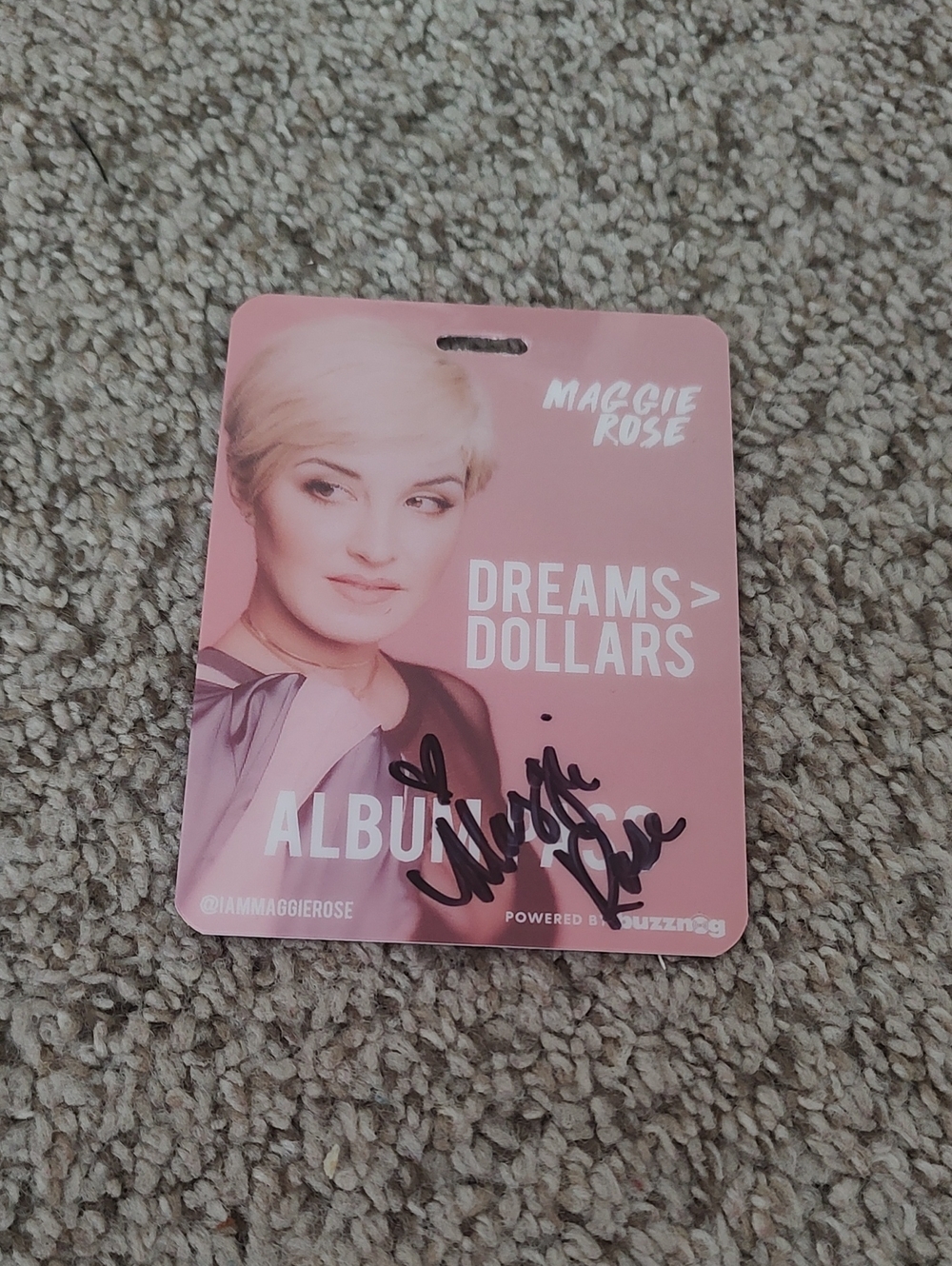 Maggie Rose Autograph